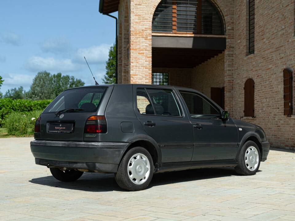 Image 5/37 of Volkswagen Golf III 1.6 (1997)