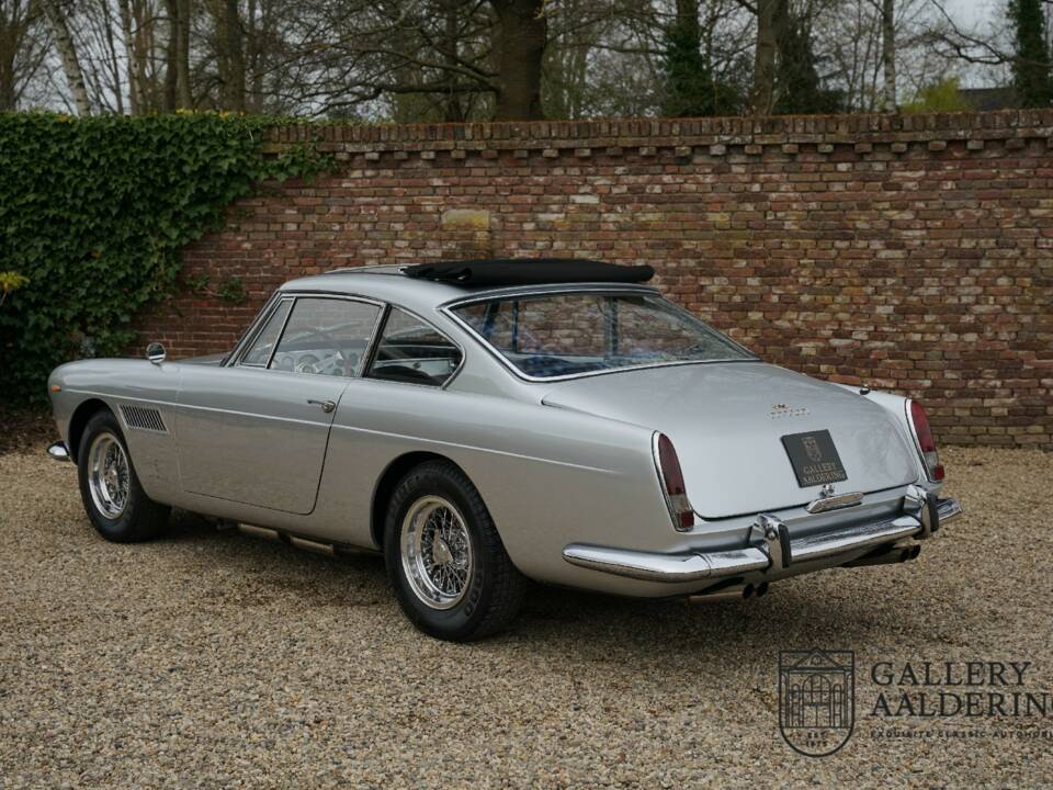 Afbeelding 2/50 van Ferrari 250 GTE (1964)