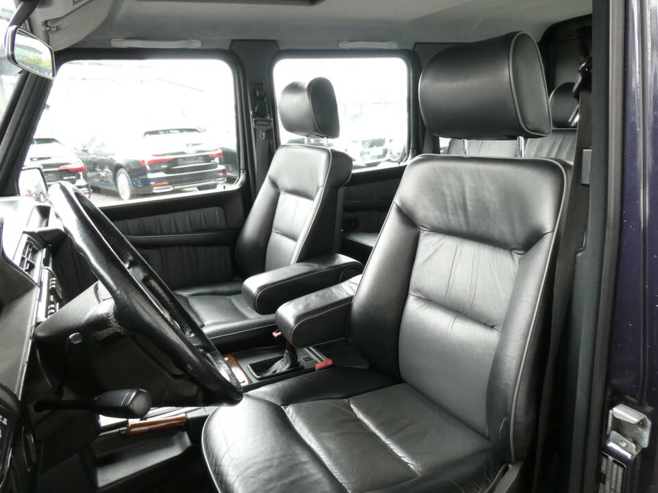 Image 9/23 of Mercedes-Benz 500 GE (1993)