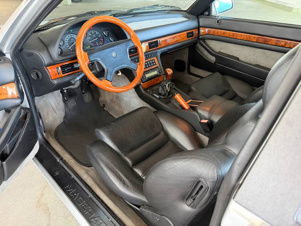 Bild 11/17 von Maserati Ghibli 2.0 (1995)