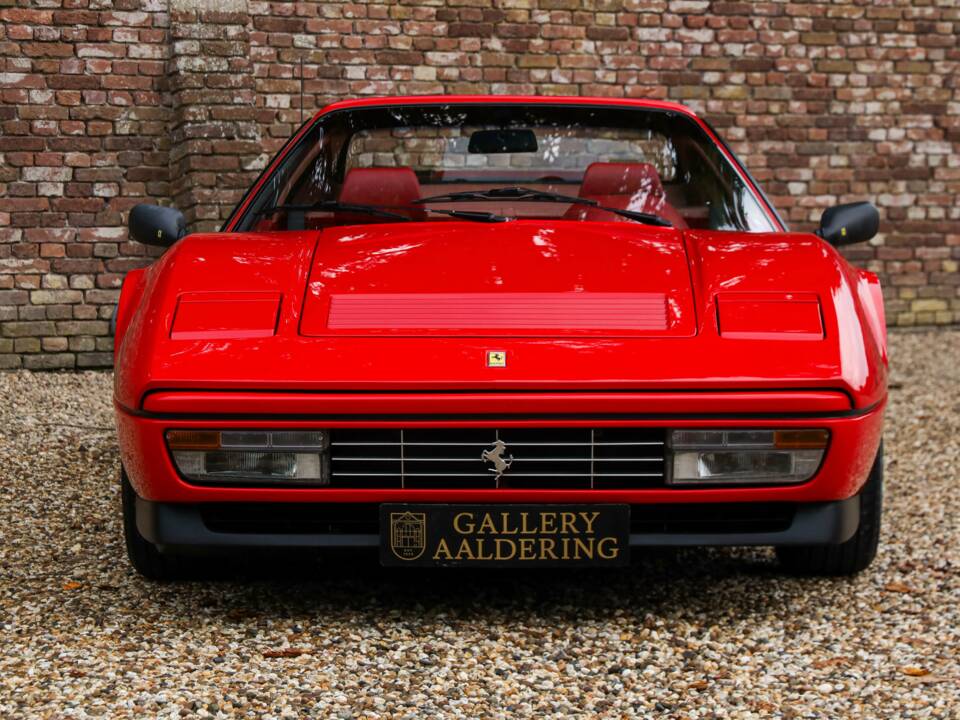 Immagine 5/50 di Ferrari 328 GTS (1986)