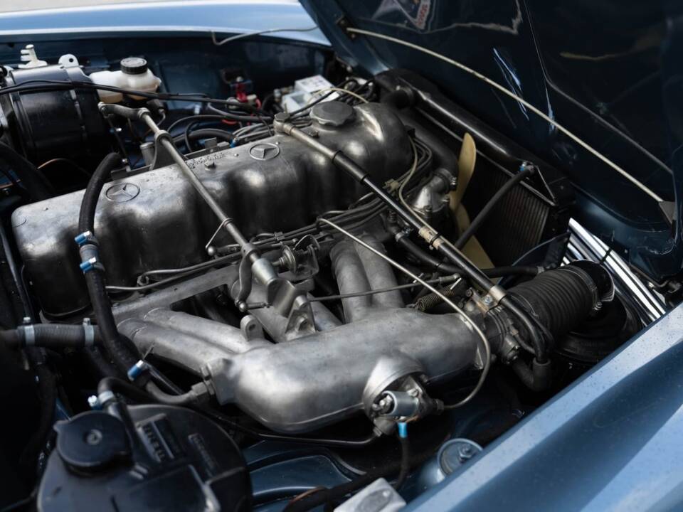 Immagine 83/93 di Mercedes-Benz 230 SL (1965)
