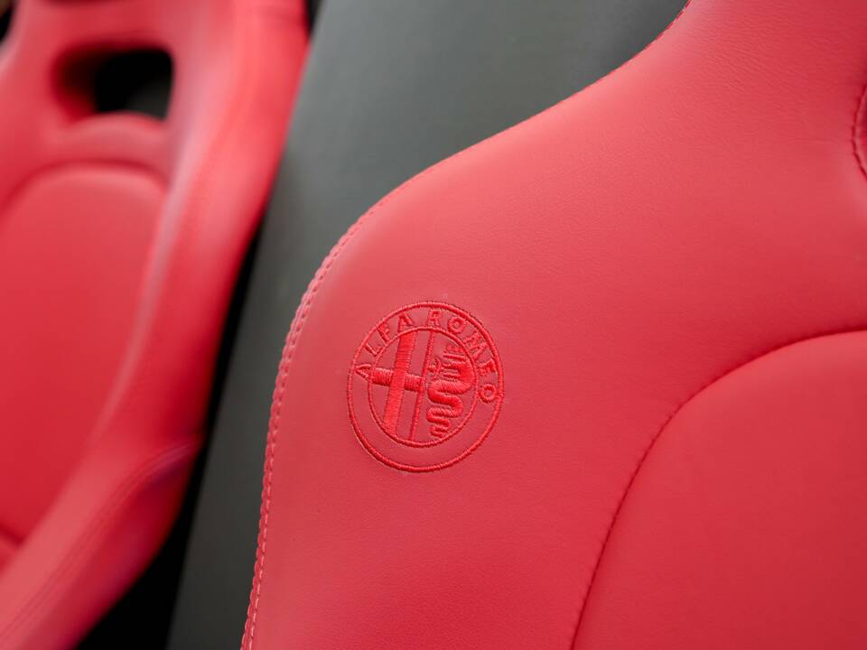 Image 40/50 of Alfa Romeo 8C Spider (2010)