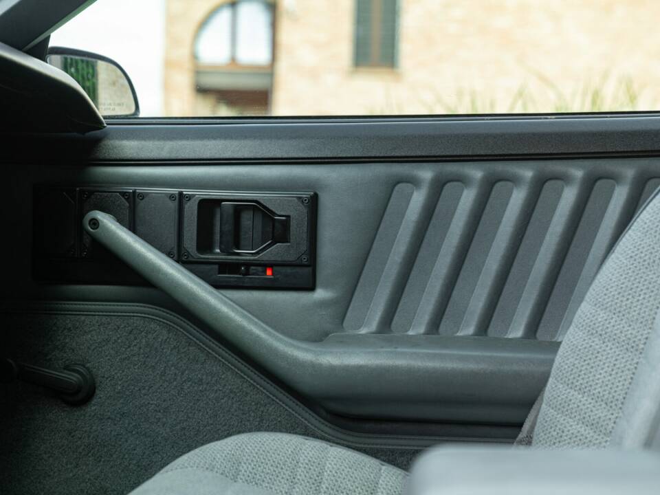 Bild 32/50 von Chevrolet Camaro Z28 (1992)