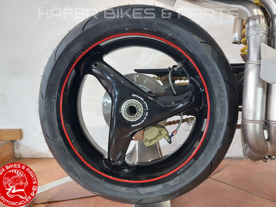 Obraz 24/38 pojazdu Ducati 916 (1998)