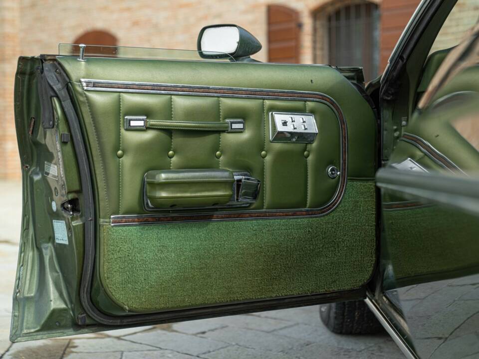 Bild 39/50 von Ford Gran Torino (1976)