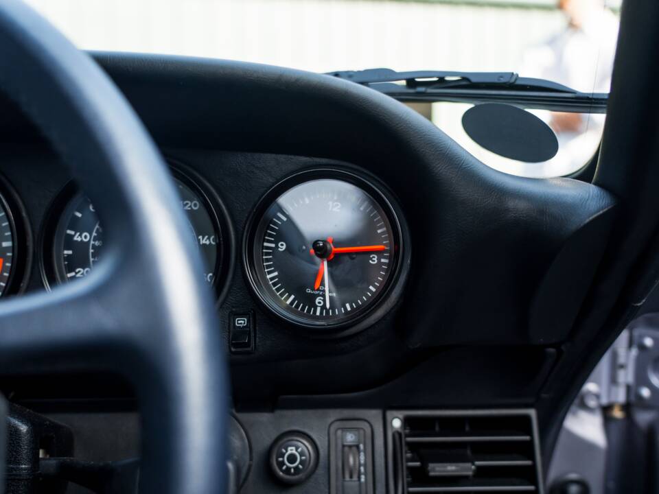 Bild 31/58 von Porsche 911 Carrera 3.2 (WTL) (1988)