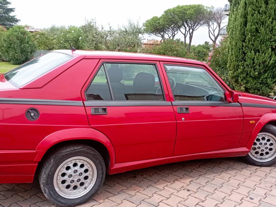 Image 14/51 of Alfa Romeo 75 1.8 Turbo (1991)