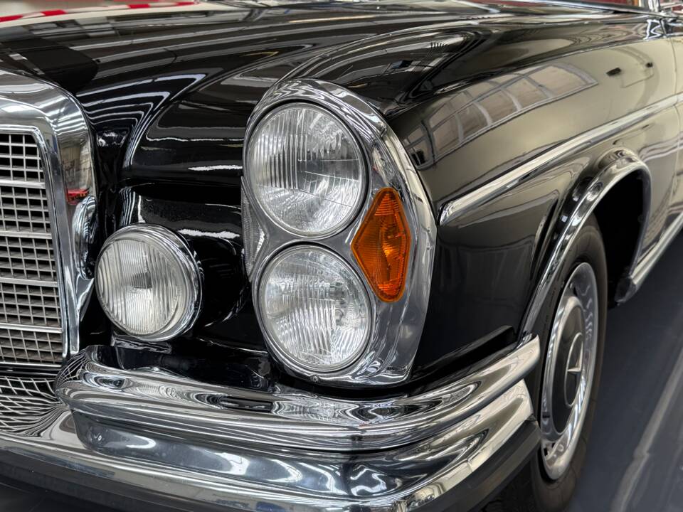 Bild 10/22 von Mercedes-Benz 280 SE 3,5 (1970)