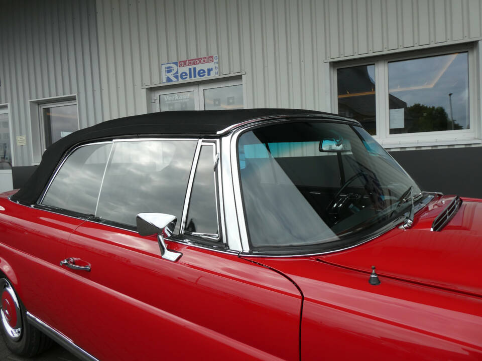 Afbeelding 23/28 van Mercedes-Benz 250 SE (1965)