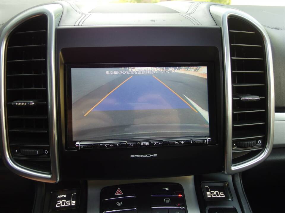 Bild 62/98 von Porsche Cayenne Turbo (2010)