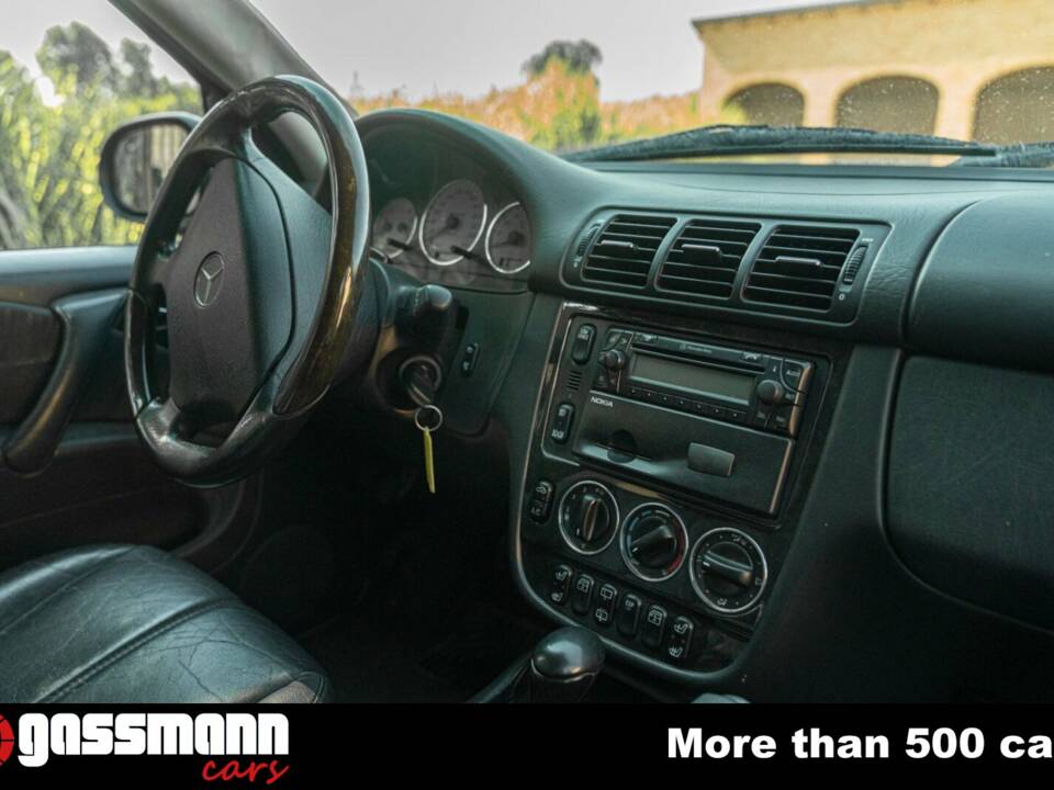 Image 12/15 of Mercedes-Benz ML 55 AMG (2000)