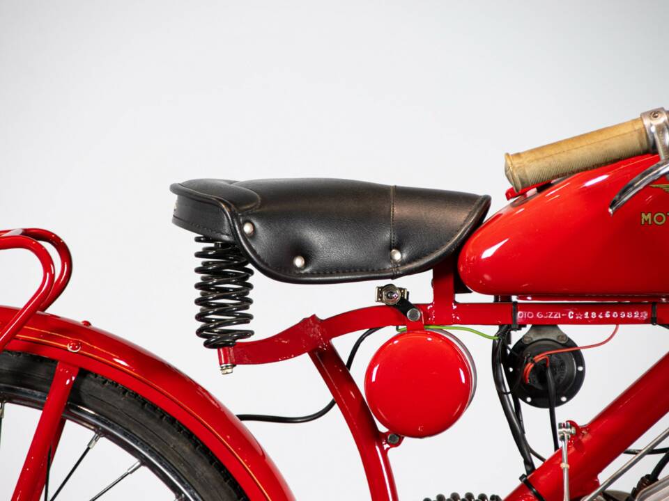 Afbeelding 10/50 van Moto Guzzi DUMMY (1948)