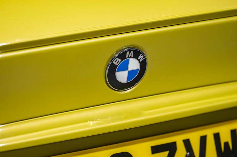 Image 44/50 of BMW M3 (2003)