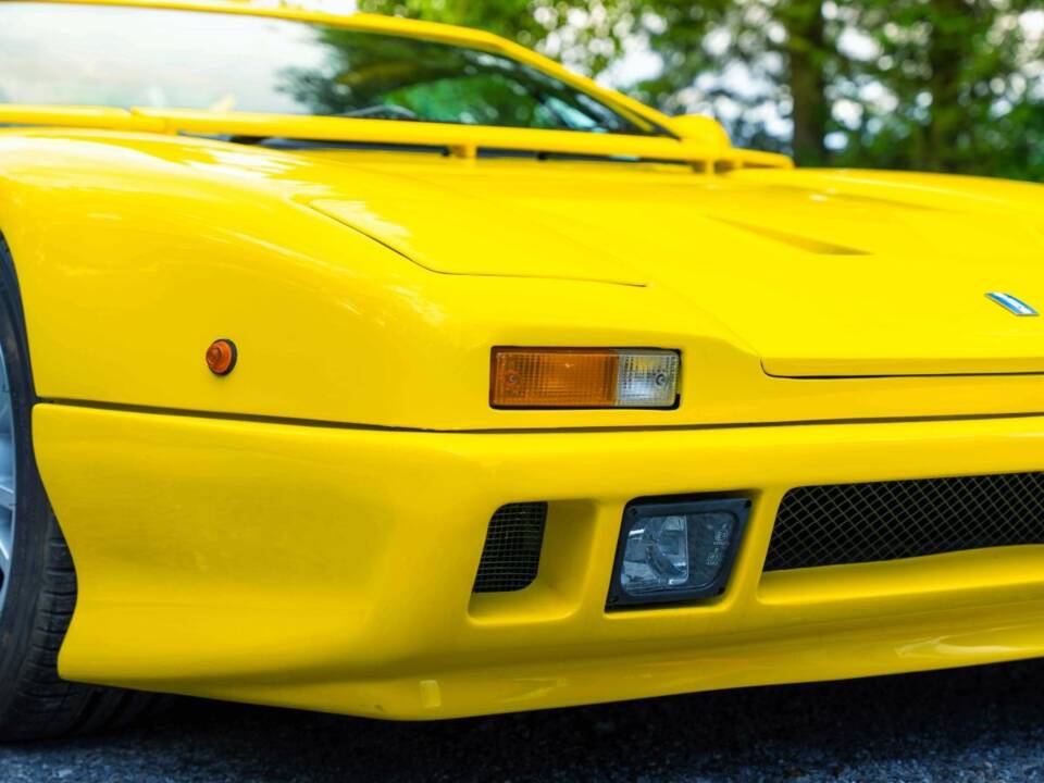 Image 8/18 of De Tomaso Pantera 90 Si (1991)