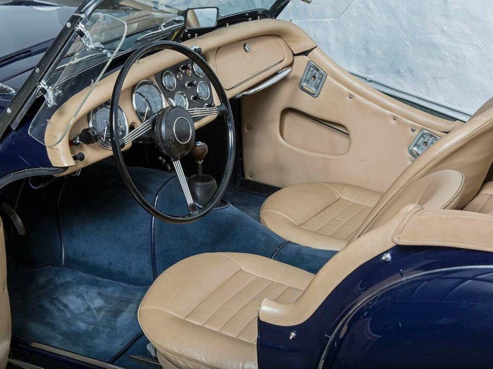 Image 18/20 of Triumph TR 3A (1958)