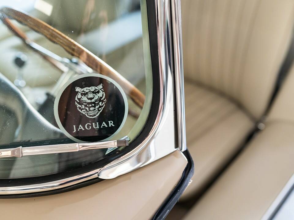 Bild 84/102 von Jaguar E-Type 4.2 (1966)