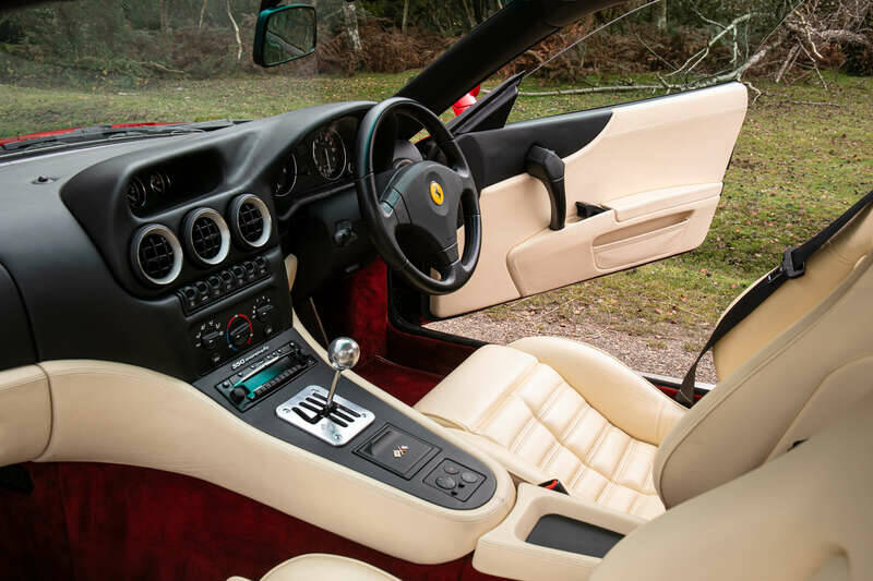 Image 45/49 of Ferrari 550 Maranello (1999)