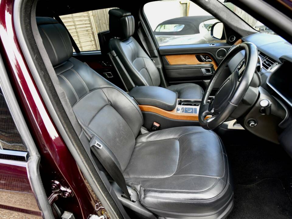 Image 28/50 of Land Rover Range Rover V8 SV Autobiography (2018)