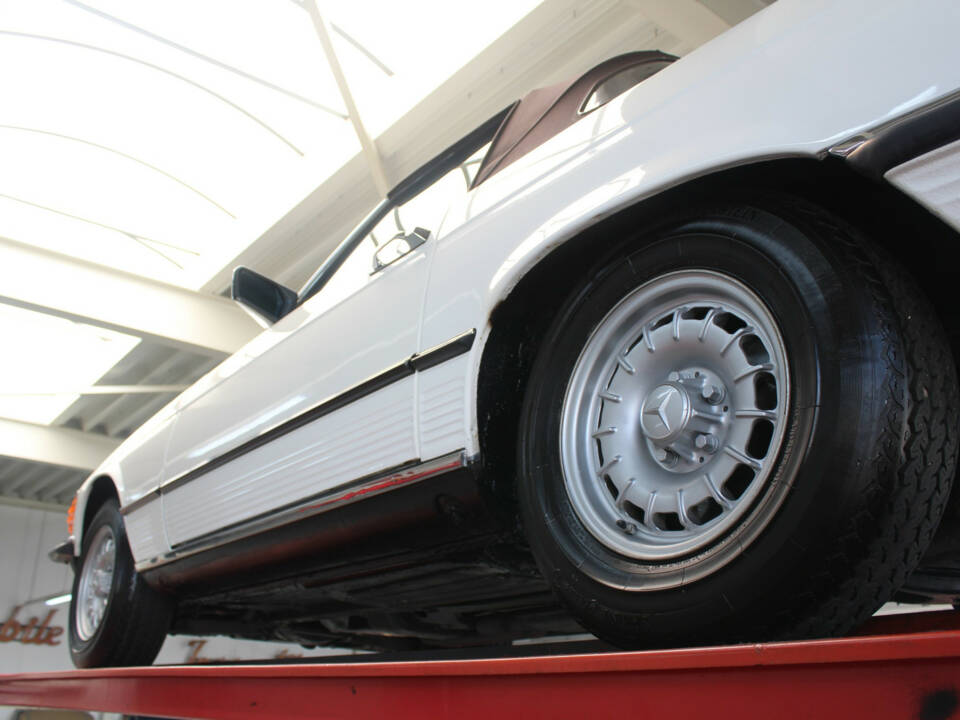 Image 21/50 of Mercedes-Benz 280 SL (1981)