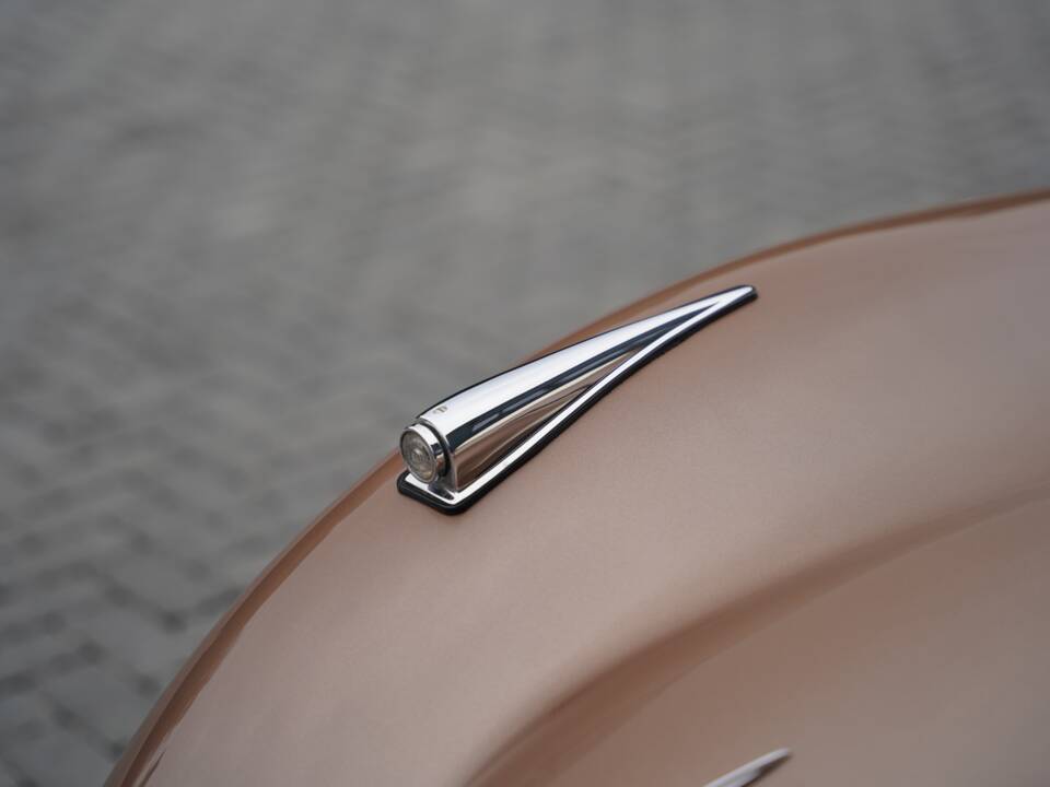 Image 43/50 of Jaguar XK 120 OTS (1950)