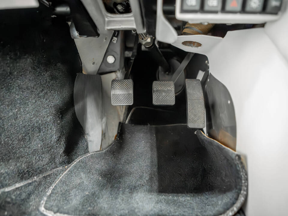 Image 24/50 of Lamborghini Countach LP 5000 S QV (1988)