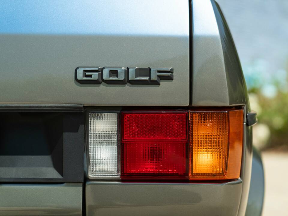 Image 24/50 of Volkswagen Golf Mk I Convertible 1.1 (1980)