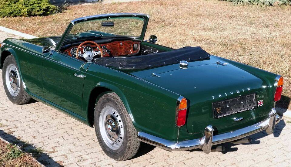 Triumph TR4 Roadster dunkelgrün 1964