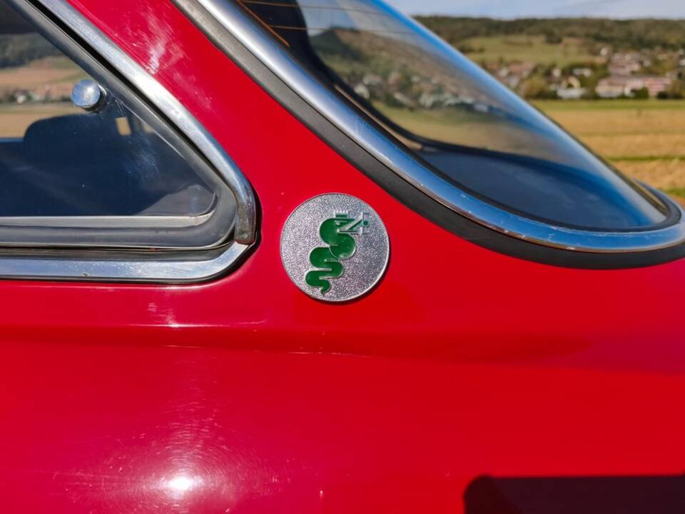 Bild 23/27 von Alfa Romeo 2000 GT Veloce (1972)