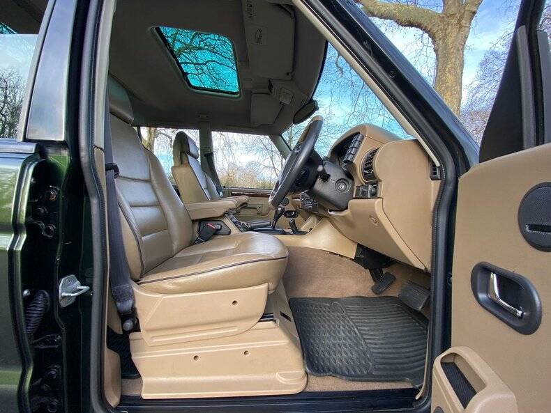 Imagen 25/50 de Land Rover Discovery 4.0 HSE (1998)