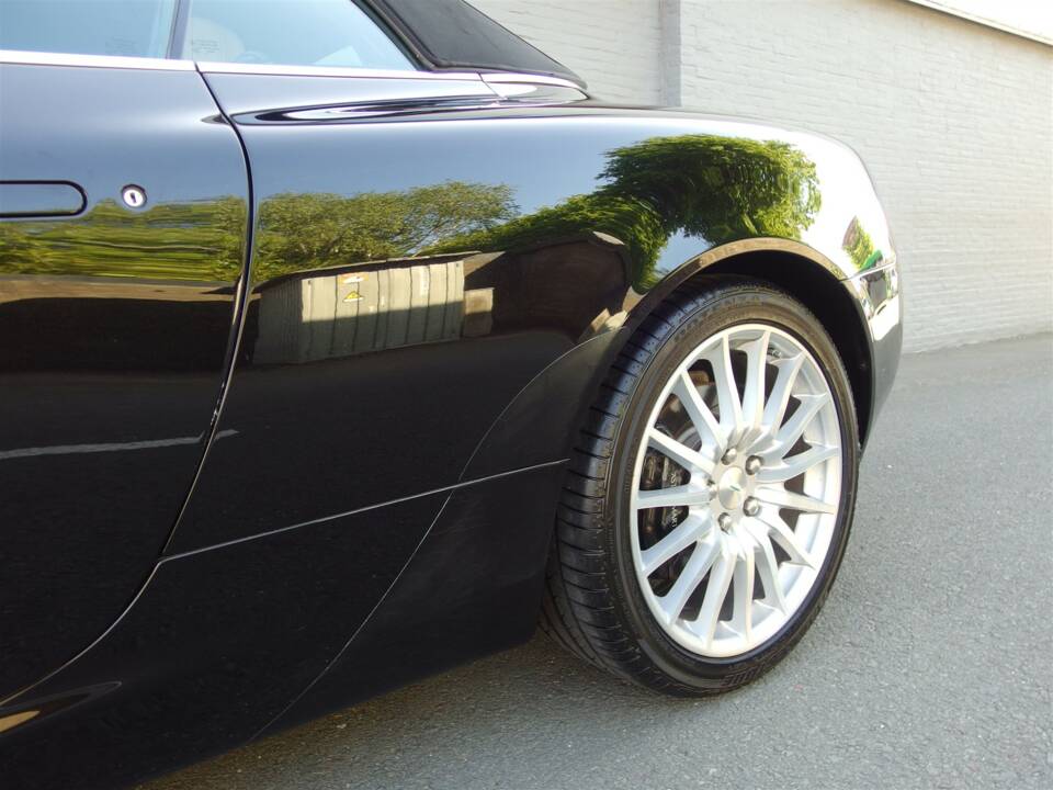 Bild 33/99 von Aston Martin DB 9 Volante (2006)