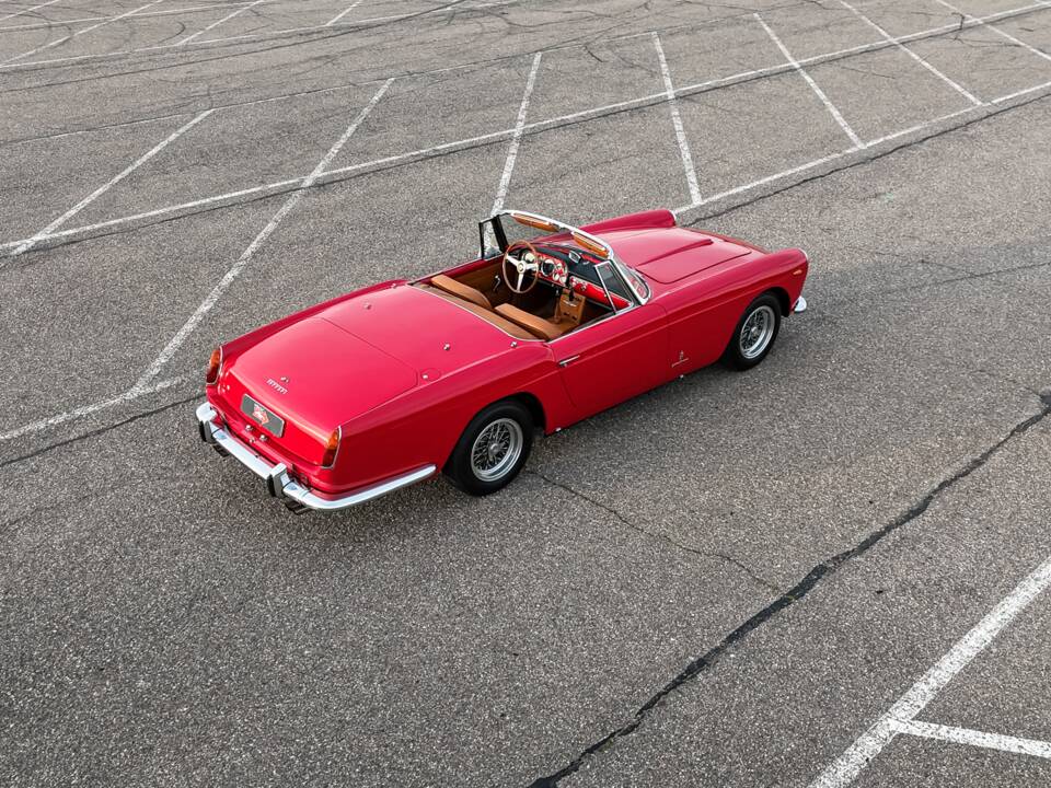 Image 9/38 of Ferrari 250 GT Cabriolet Pininfarina (1961)