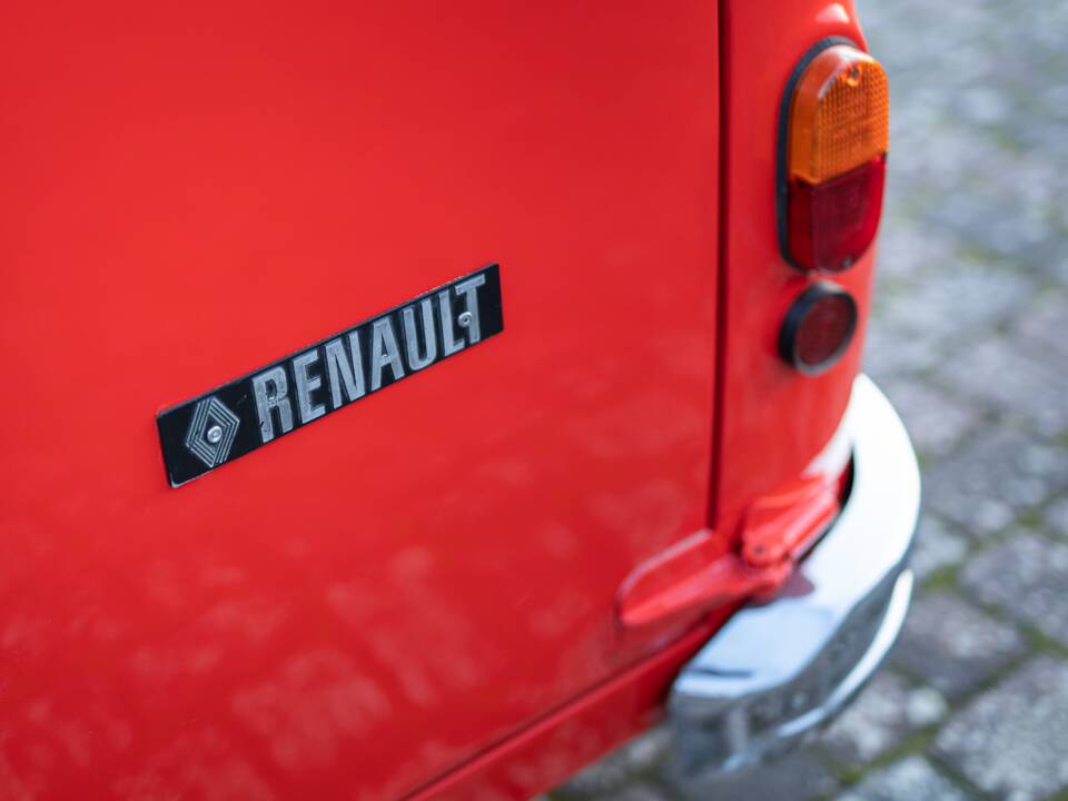 Image 15/52 of Renault Estafette (1977)