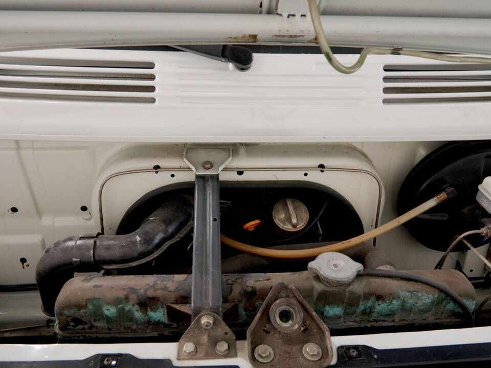 Image 42/43 of Mercedes-Benz T1 208 (1981)