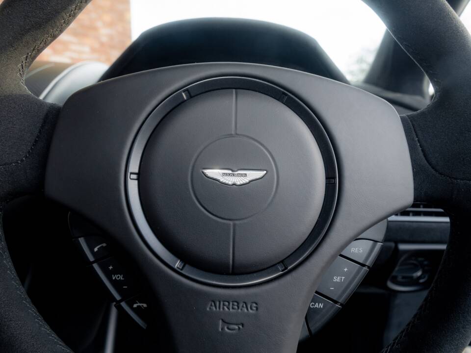 Bild 69/77 von Aston Martin V12 Vantage AMR (2018)