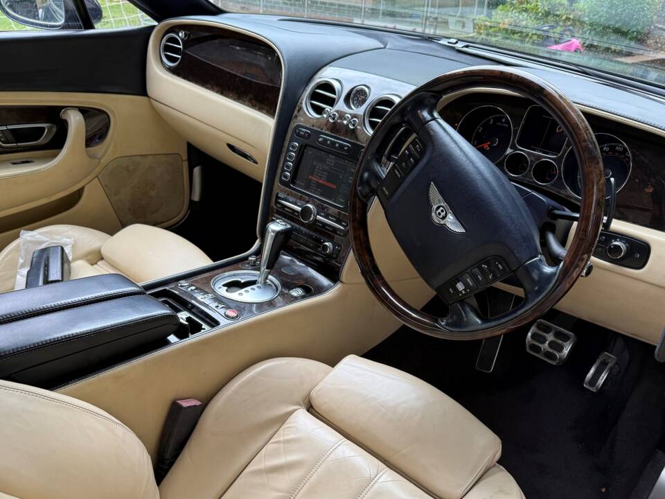 Image 4/7 of Bentley Continental GTC (2007)