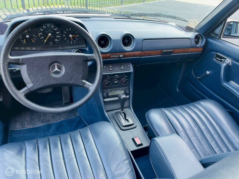 Image 8/10 of Mercedes-Benz 280 TE (1979)