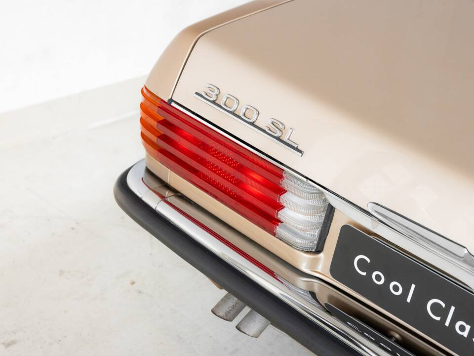 Afbeelding 27/32 van Mercedes-Benz 300 SL (1986)