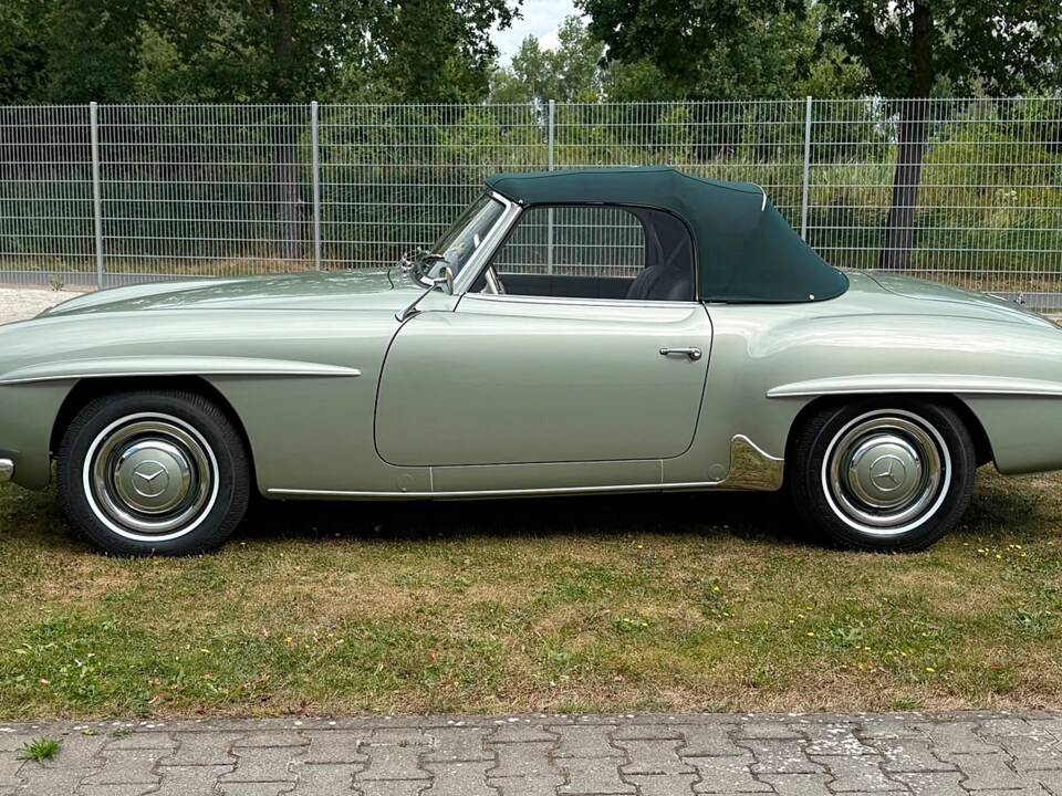 Image 12/25 of Mercedes-Benz 190 SL (1957)