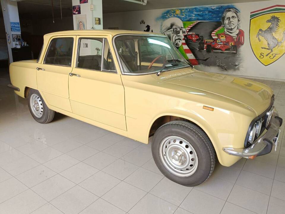 Image 25/26 de Alfa Romeo Giulia Nuova Super 1300 (1975)