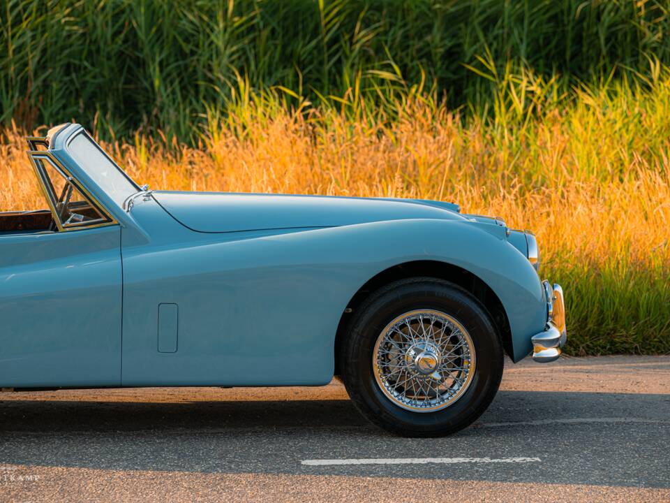 Imagen 8/22 de Jaguar XK 140 SE DHC (1955)