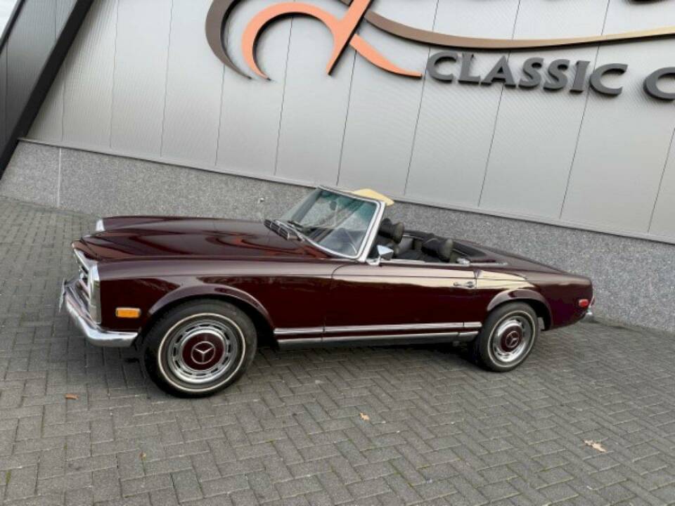 Image 7/36 de Mercedes-Benz 280 SL (1969)