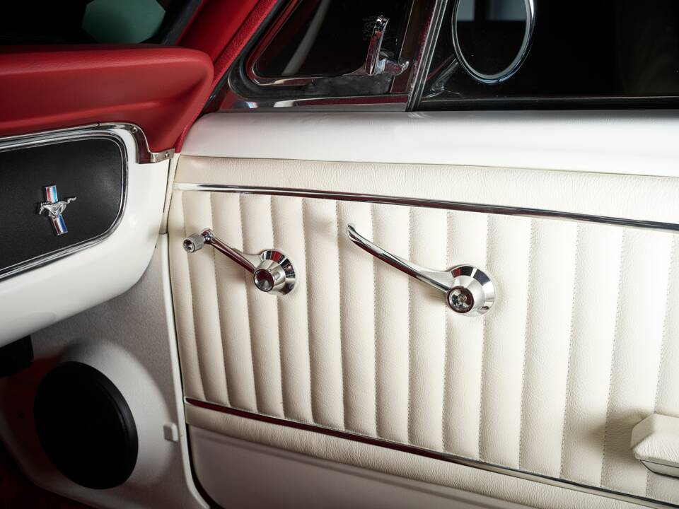 Afbeelding 21/40 van Ford Mustang 289 (1965)