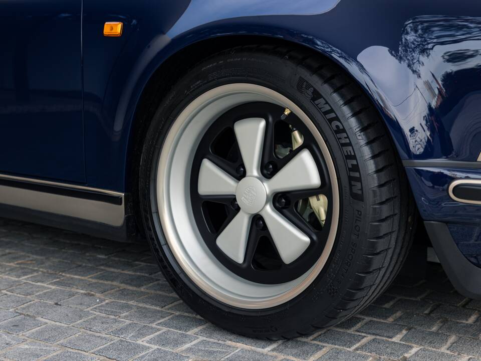 Image 11/32 of Porsche 911 Singer (2023)