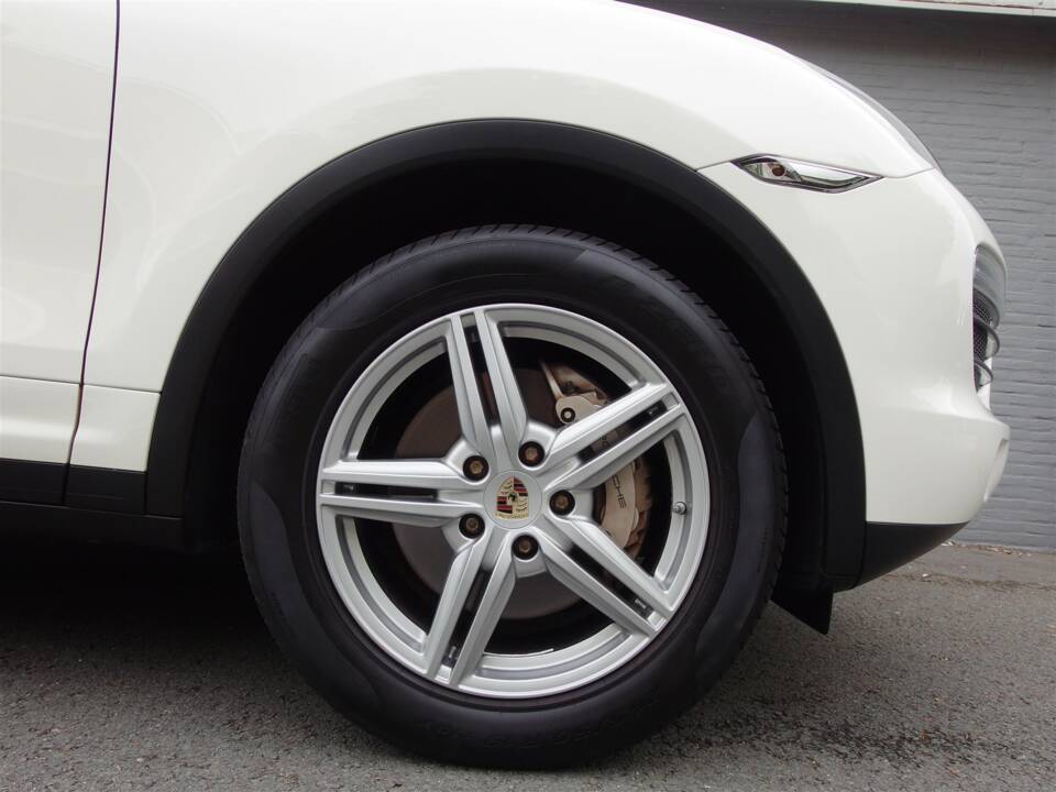 Bild 46/99 von Porsche Cayenne S (2010)