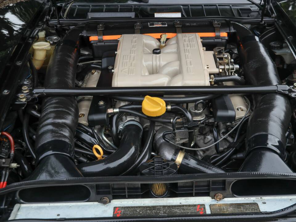 Afbeelding 43/50 van Porsche 928 GTS (1994)
