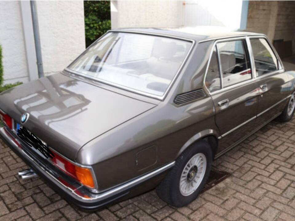 Bild 2/9 von BMW 528i (1979)