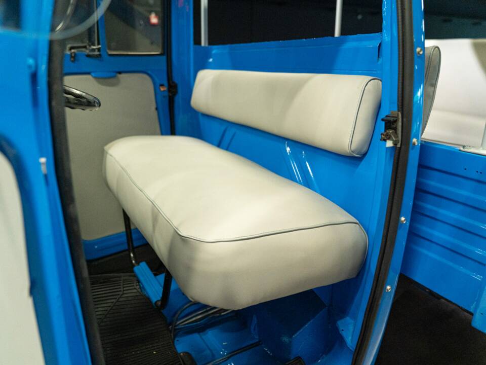 Bild 20/29 von Piaggio Vespa APE 600 MP (1976)