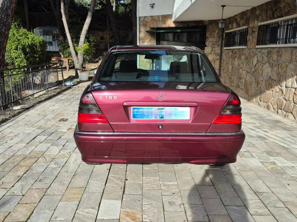 Immagine 3/10 di Mercedes-Benz C 180 (1997)