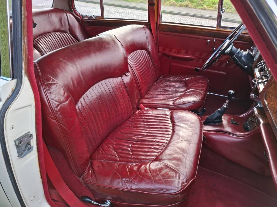 Image 31/68 de Jaguar Type S 3.4 (1964)